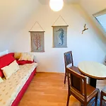 Haus Kormoran, Held *
